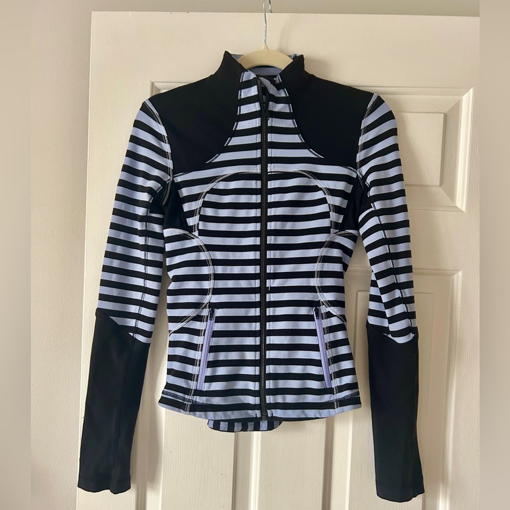 Lululemon Define Jacket – Black & White Striped – Size 6 - Picture 3 of 4